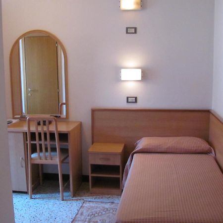 Albergo Moretti Σενιγκάλια Εξωτερικό φωτογραφία