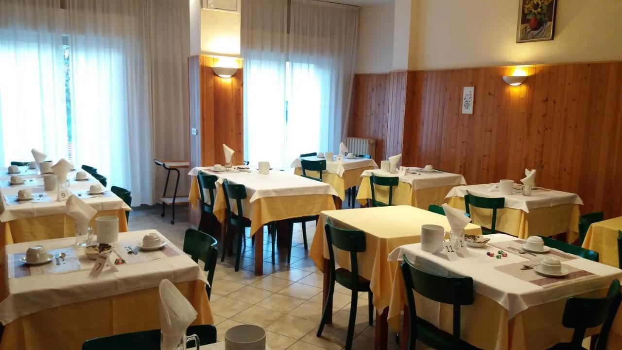 Albergo Moretti Σενιγκάλια Εξωτερικό φωτογραφία